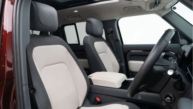 Land Rover Defender (24 Reg) 130 3.0 D300 X-Dynamic HSE (8 Seat) Image 3