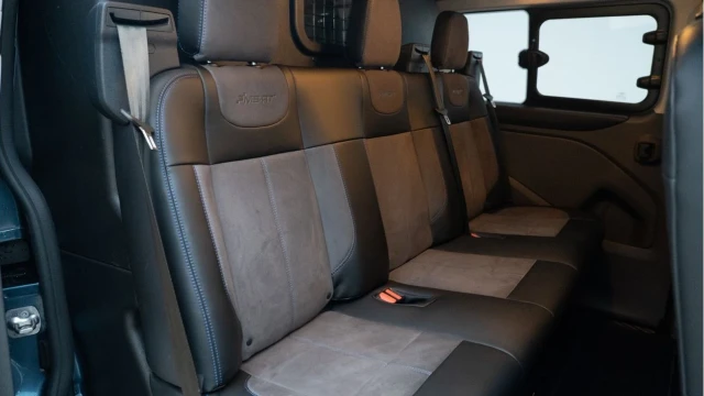 Ford Transit Custom (73 Reg) 320 2.0 Ecoblue Limited MS-RT (6 Seat) Image 4