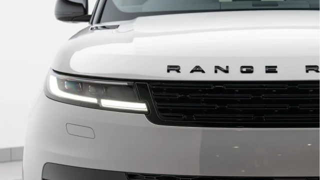 Land Rover Range Rover Sport (25 Reg) 3.0 D250 S (Black Pack) Image 8