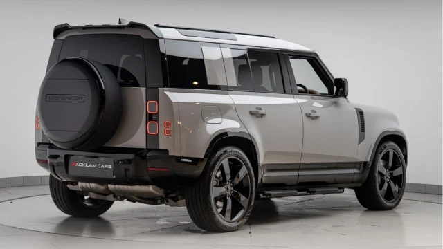 Land Rover Defender (75 Reg) 110 3.0 D350 X-Dynamic HSE (VAT Q) Image 6