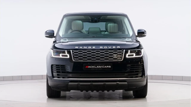 Land Rover Range Rover (71 Reg) 2.0 P400e Vogue Hybrid Image 6