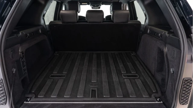 Land Rover Discovery (24 Reg) 3.0 D300 Dynamic HSE Commercial (5 Seat) (+VAT) Image 5