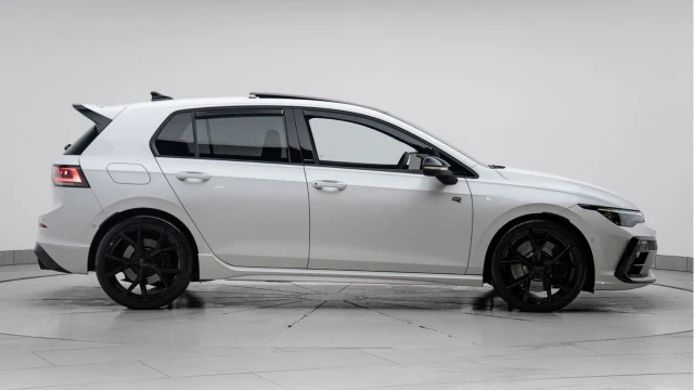 Volkswagen Golf (25 Reg) R 2.0TSI Black Edition 4Motion Image 5