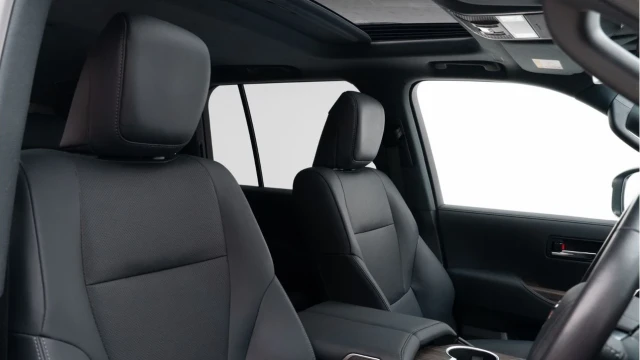 Toyota Land Cruiser (24 Reg) 300 3.3D V6 VX (7 Seat) Image 3