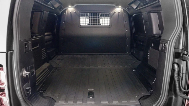 Land Rover Defender (74 Reg) 110 3.0 D350 X-Dynamic HSE Hard Top Commercial (3 Seat) (+VAT) Image 2