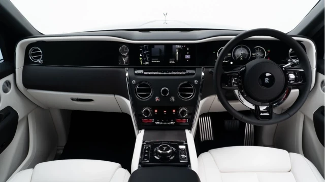 Rolls-Royce Cullinan (25 Reg) 6.7 V12 Cullinan II (VAT Q) Image 2