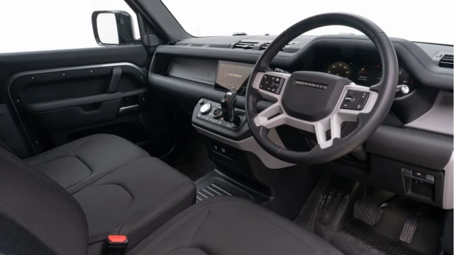 Land Rover Defender (24 Reg) 90 3.0 D250 Hard Top Commercial (3 Seat) (+VAT) Image 2