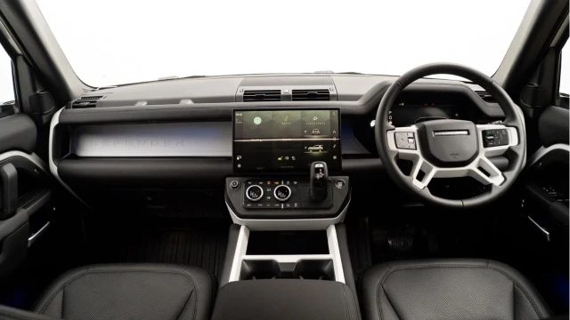 Land Rover Defender (75 Reg) 90 3.0 D250 X-Dynamic SE Image 2