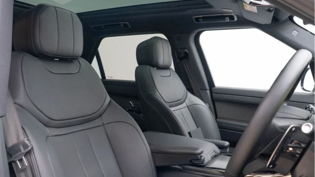 Land Rover Range Rover Sport (75 Reg) 3.0 D300 Dynamic SE (VAT Q) Image 3