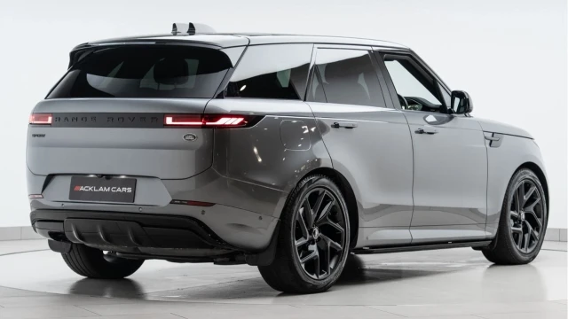 Land Rover Range Rover Sport (72 Reg) 3.0 D300 Dynamic SE Image 5