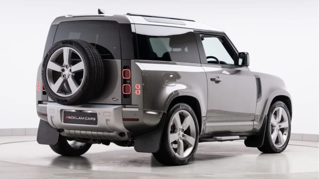 Land Rover Defender (73 Reg) 90 3.0 P400 XS Edition (6 Seat) Image 5