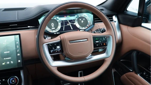 Land Rover Range Rover (23 Reg) 3.0 P400 Autobiography Image 8