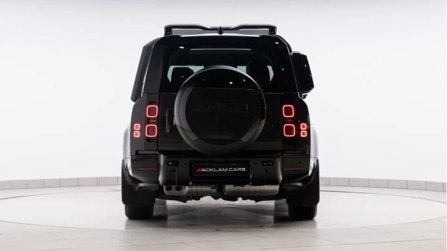 Land Rover Defender (74 Reg) 130 3.0 D350 X-Dynamic HSE (8 Seat) Image 6