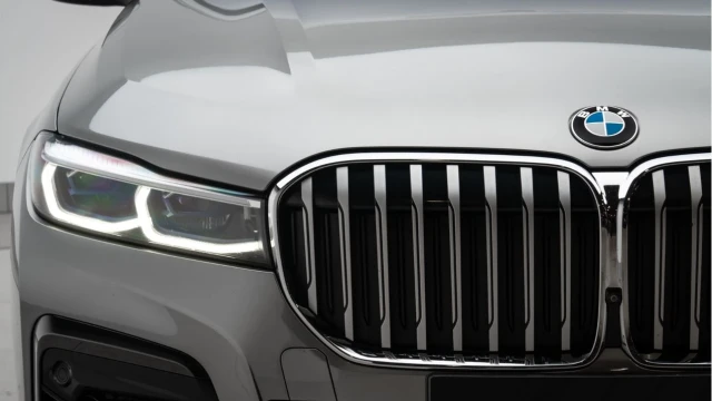 BMW 7 Series (70 Reg) 730D 3.0 M Sport Image 7
