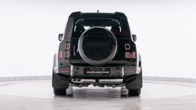 Land Rover Defender (74 Reg) 110 3.0 D350 X-Dynamic HSE (7 Seat) (Bespoke) (VAT Q) Image 5