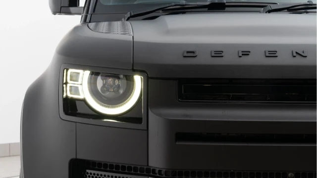 Land Rover Defender (21 Reg) 90 2.0 P300 SE (Bespoke) Image 8