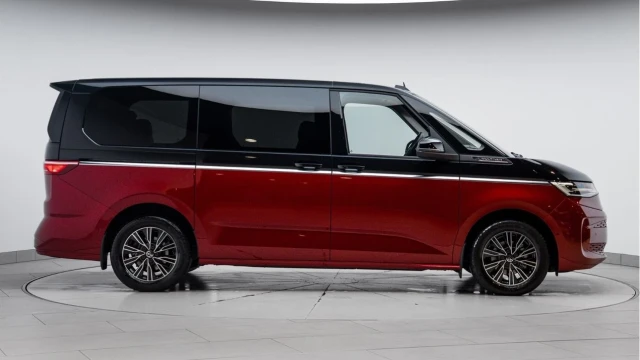 Volkswagen Multivan (25 Reg) 2.0TDI Style DSG (7 Seat) Image 5