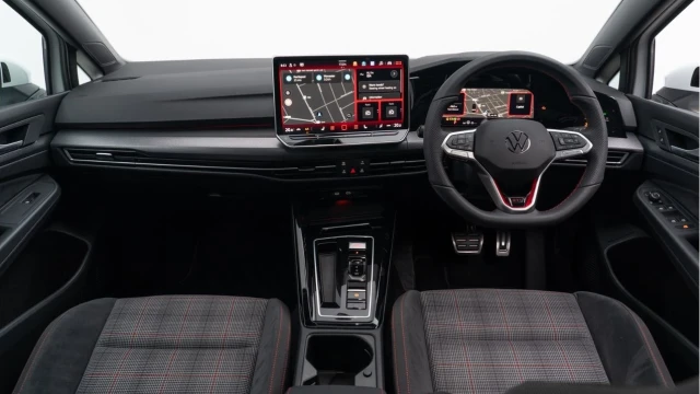 Volkswagen Golf (74 Reg) 2.0TSI GTI DSG (Mk8.5) Image 2
