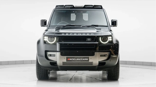 Land Rover Defender (75 Reg) 90 3.0 D250 S Hard Top Commercial (3 Seat) (+VAT) Image 5