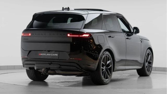 Land Rover Range Rover Sport (24 Reg) 3.0 D300 Dynamic SE (Black Pack) Image 6