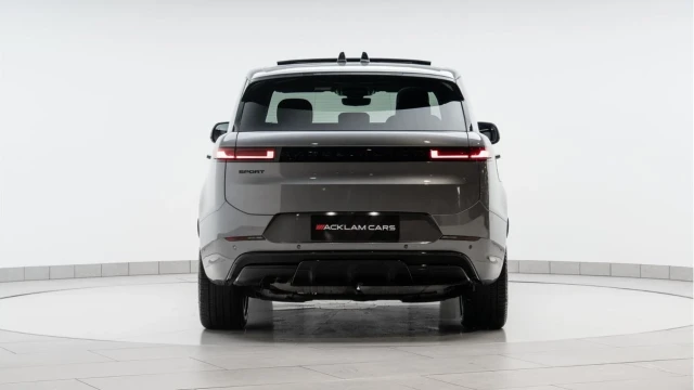 Land Rover Range Rover Sport (73 Reg) 3.0 D300 Dynamic SE (Black Pack) Image 5