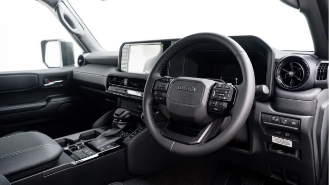 Toyota Land Cruiser (75 Reg) 2.8D Commercial (+VAT) Image 2