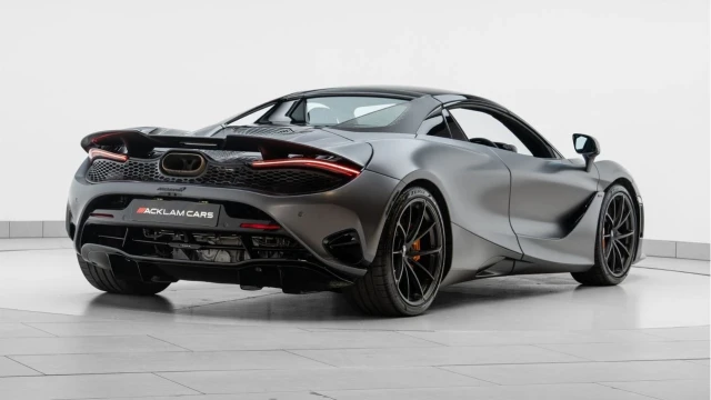 McLaren 750S (24 Reg) 4.0 V8 Spider (VAT Q) Image 7
