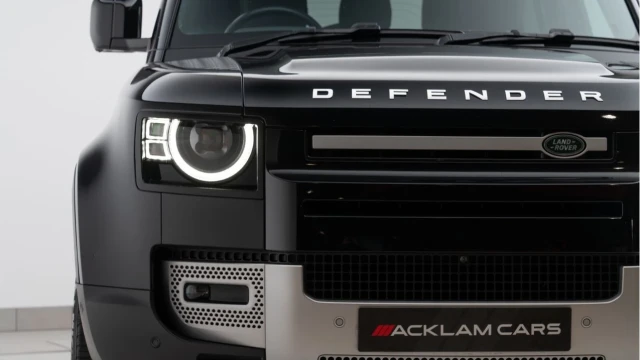 Land Rover Defender (23 Reg) 90 3.0 D250 HSE Image 8