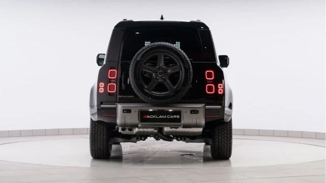 Land Rover Defender (25 Reg) 90 3.0 D250 X-Dynamic SE Hard Top Commercial (+VAT) Image 6