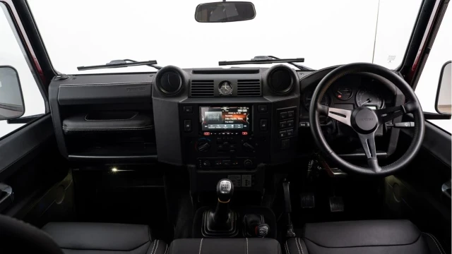Land Rover Defender (16 Reg) Twisted 90 2.2TD Hard Top (+VAT) Image 2