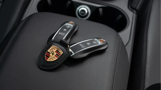 Porsche Cayenne (74 Reg) 3.0 V6 (New Model) Image 6