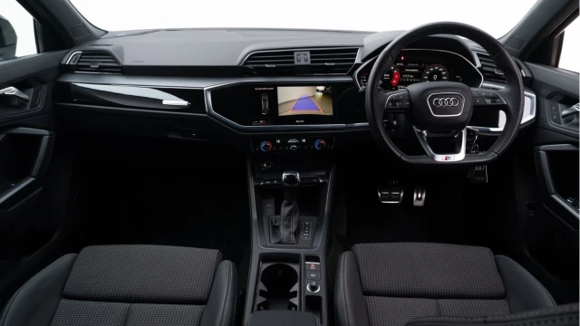 Audi Q3 (23 Reg) 2.0 40TFSI S-Line Black Edition Quattro Sportback Image 2