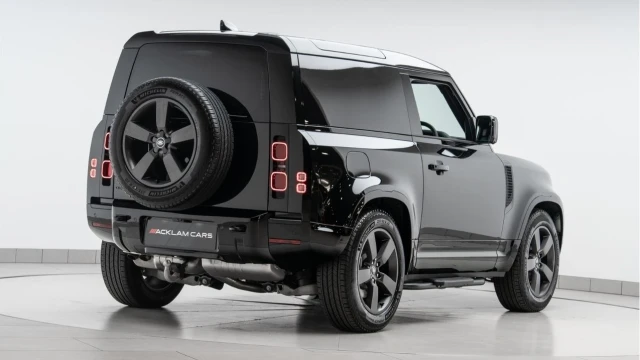 Land Rover Defender (25 Reg) 90 3.0 D350 X-Dynamic HSE Hard Top Commercial (3 Seat) (+VAT) Image 7