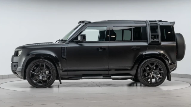 Land Rover Defender (71 Reg) 110 2.0 P400e XS Edition Hybrid (Bespoke) Image 4