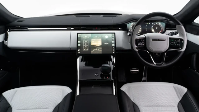 Land Rover Range Rover Sport (74 Reg) 4.4 V8 P635 SV Edition One (VAT Q) Image 2
