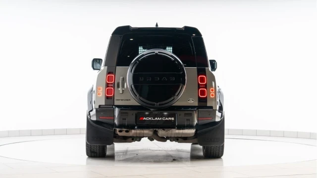 Land Rover Defender (23 Reg) 90 3.0 D250 SE Hard Top Commercial (URBAN) (+VAT) Image 6