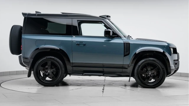 Land Rover Defender (24 Reg) 90 3.0 D250 HSE (Bespoke) Image 5