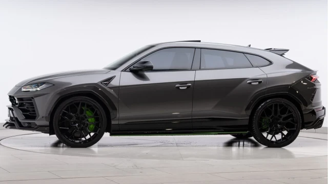Lamborghini Urus (71 Reg) 4.0 V8 (Nero) Image 4