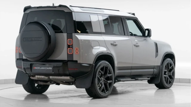 Land Rover Defender (75 Reg) 110 3.0 D250 S (Black Pack) Image 6