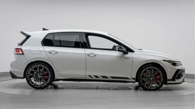 Volkswagen Golf (74 Reg) 2.0TSI Clubsport DSG (Mk8.5) Image 7
