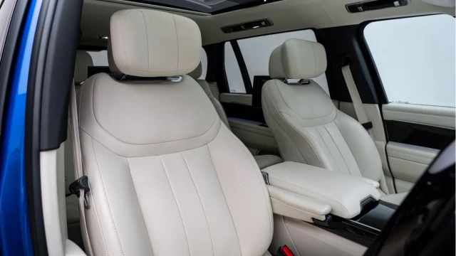 Land Rover Range Rover (74 Reg) 4.4 V8 P530 Autobiography LWB 7 Seat (URBAN) (VAT Q) Image 3