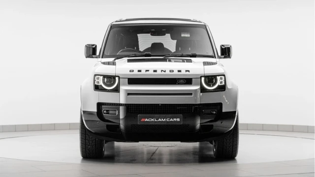 Land Rover Defender (72 Reg) 110 3.0 D250 X-Dynamic S (Black Pack) Image 4