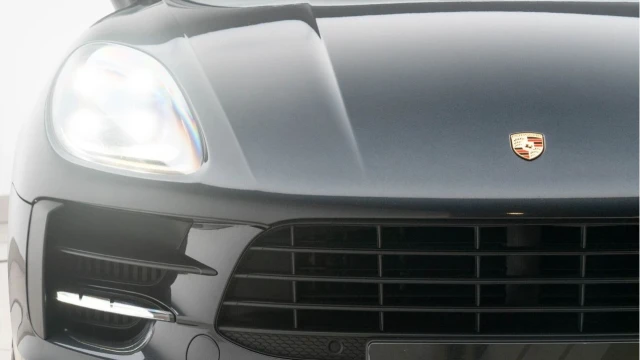 Porsche Macan (70 Reg) 3.0 S PDK Image 8