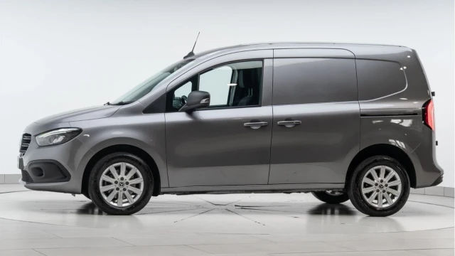 Mercedes-Benz Citan (73 Reg) 110 1.5D Premium Image 4