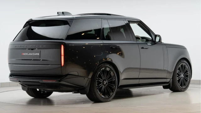 Land Rover Range Rover (24 Reg) 3.0 D350 HSE (Shadow Pack) Image 6