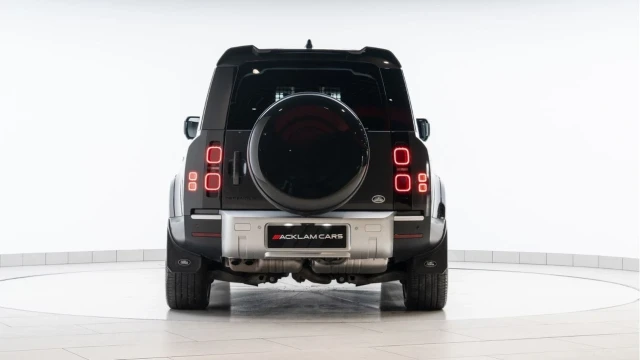 Land Rover Defender (23 Reg) 110 3.0 D250 HSE Hard Top Commercial (3 Seat) (+VAT) Image 5