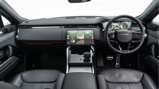 Land Rover Range Rover Sport (74 Reg) 3.0 P460e Dynamic SE Hybrid (Black Pack) Image 2