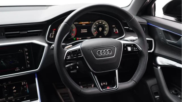 Audi A6 (23 Reg) 2.0 40TDI S-Line Black Edition Quattro Avant Image 8