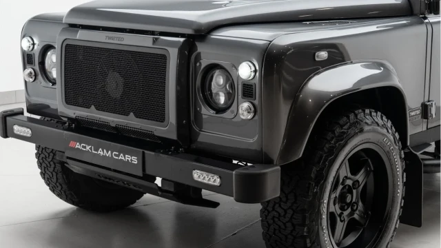 Land Rover Defender (65 Reg) Twisted 110 2.2TD XS Utility Wagon (5 Seat) Image 8
