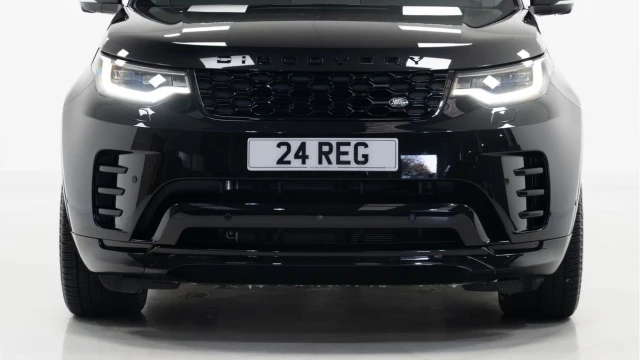 Land Rover Discovery (24 Reg) 3.0 D300 Dynamic SE Image 7
